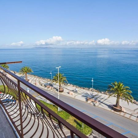 Elegant Apartment With Sea View In Porto Santo Stefano 89 M² Екстериор снимка